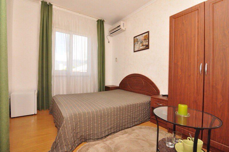 U Ruslana Guest House ガグラ エクステリア 写真