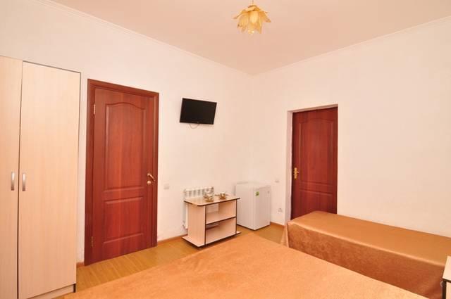 U Ruslana Guest House ガグラ エクステリア 写真