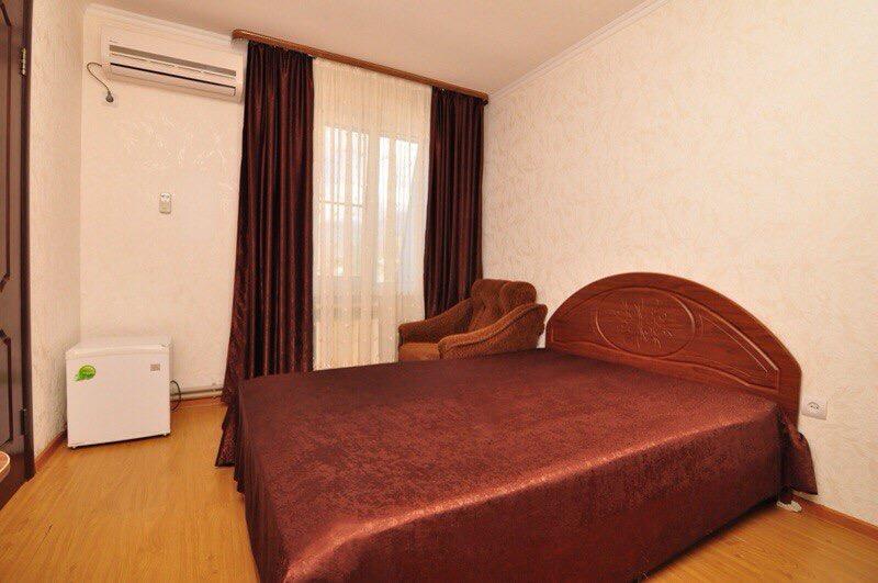 U Ruslana Guest House ガグラ エクステリア 写真