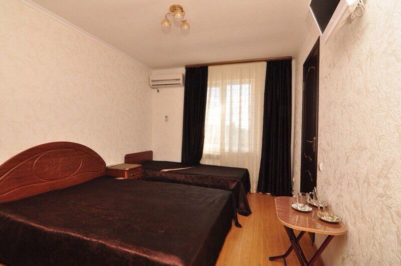U Ruslana Guest House ガグラ エクステリア 写真